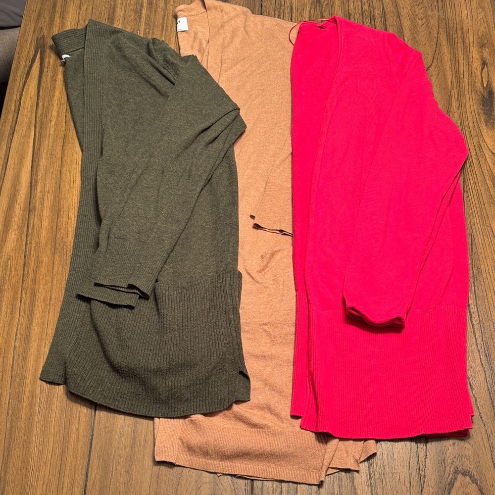 Source‎ Unknown Women's Cardigan Set - Green, Tan, and Pink